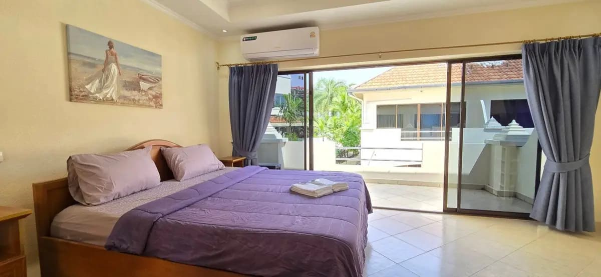 Townhouse Pratumnak with privat swimming pool