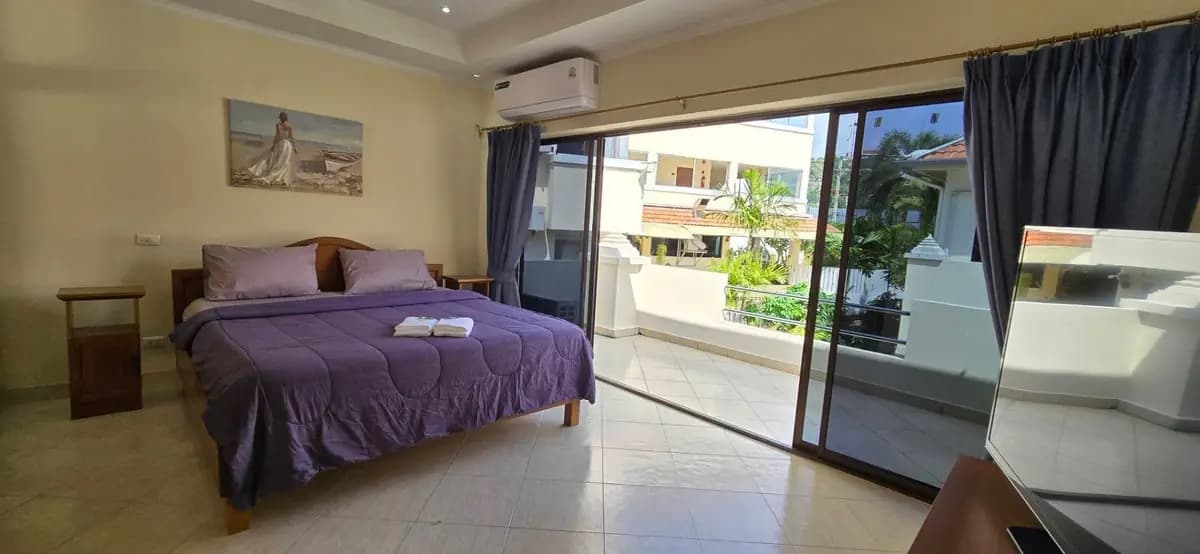 Townhouse Pratumnak with privat swimming pool